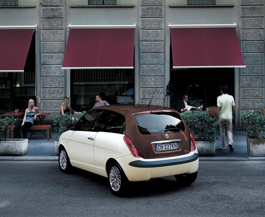  Lancia Ypsilon 2003 года  (фото 100 из 114)